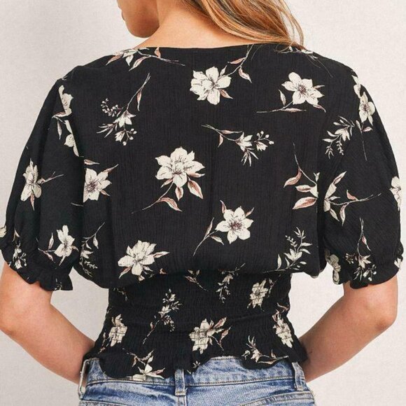 Women's Floral Blouse Top Puff Sleeve Smocked Waist Black NWT - Picture 6 of 8